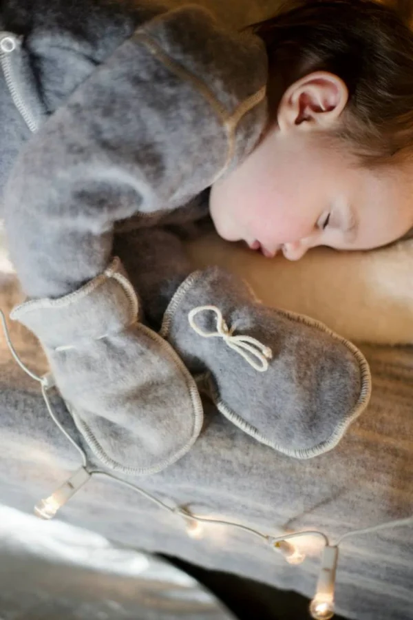 Organic Merino wool minimalist baby scratch mittens
