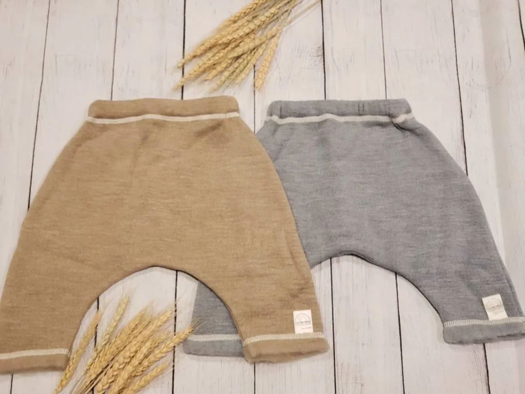 Organic Merino Wool Minimalist Baby Pants "Aladdin"- gender neutral newborn outfit