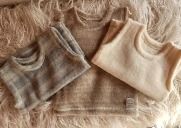 Organic Merino wool baby vest - Image 2